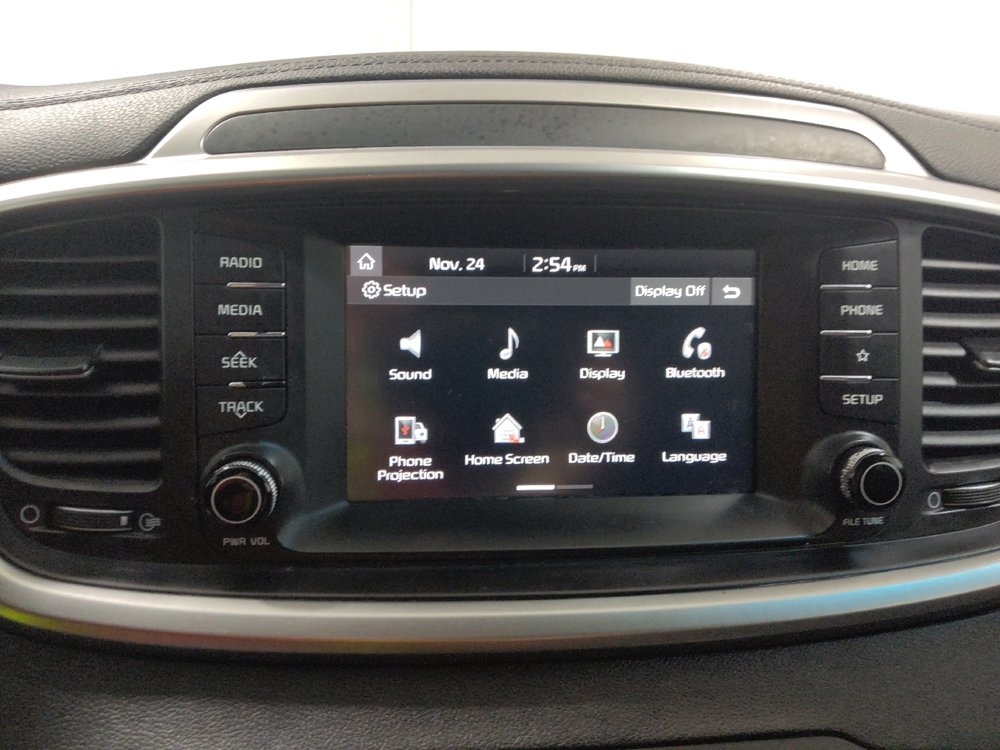 Used 2020 Kia Sorento LX image 25