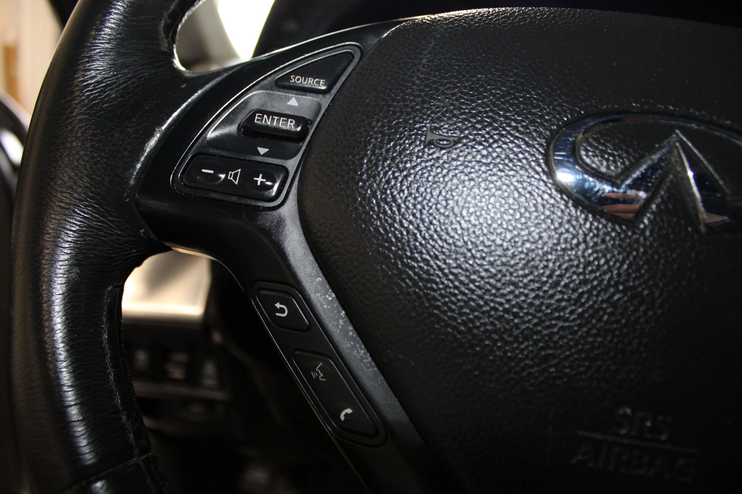 Used 2014 INFINITI Q60 Journey w/ Premium Package RWD image 21