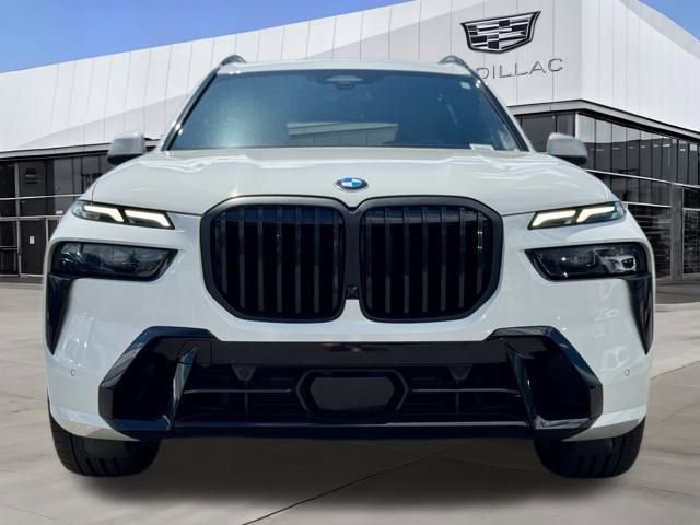Used 2024 BMW X7 xDrive40i w/ Executive Package image 4