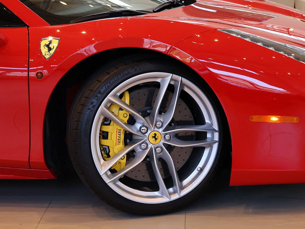 Certified 2017 Ferrari 488 Spider RWD image 13