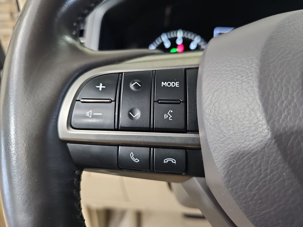 Used 2020 Lexus LX 570 4WD w/ Luxury Package image 20