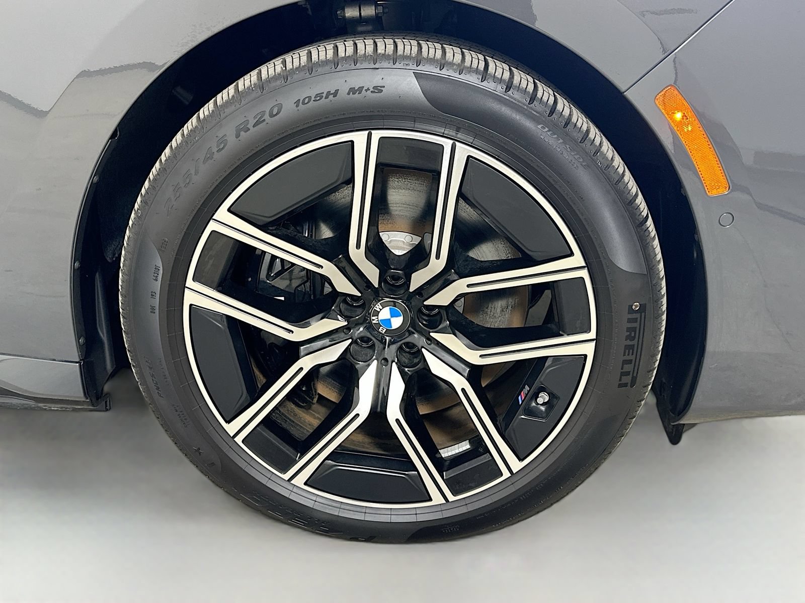 New 2026 BMW 750e xDrive w/ Executive Package AWD/4WD image 10