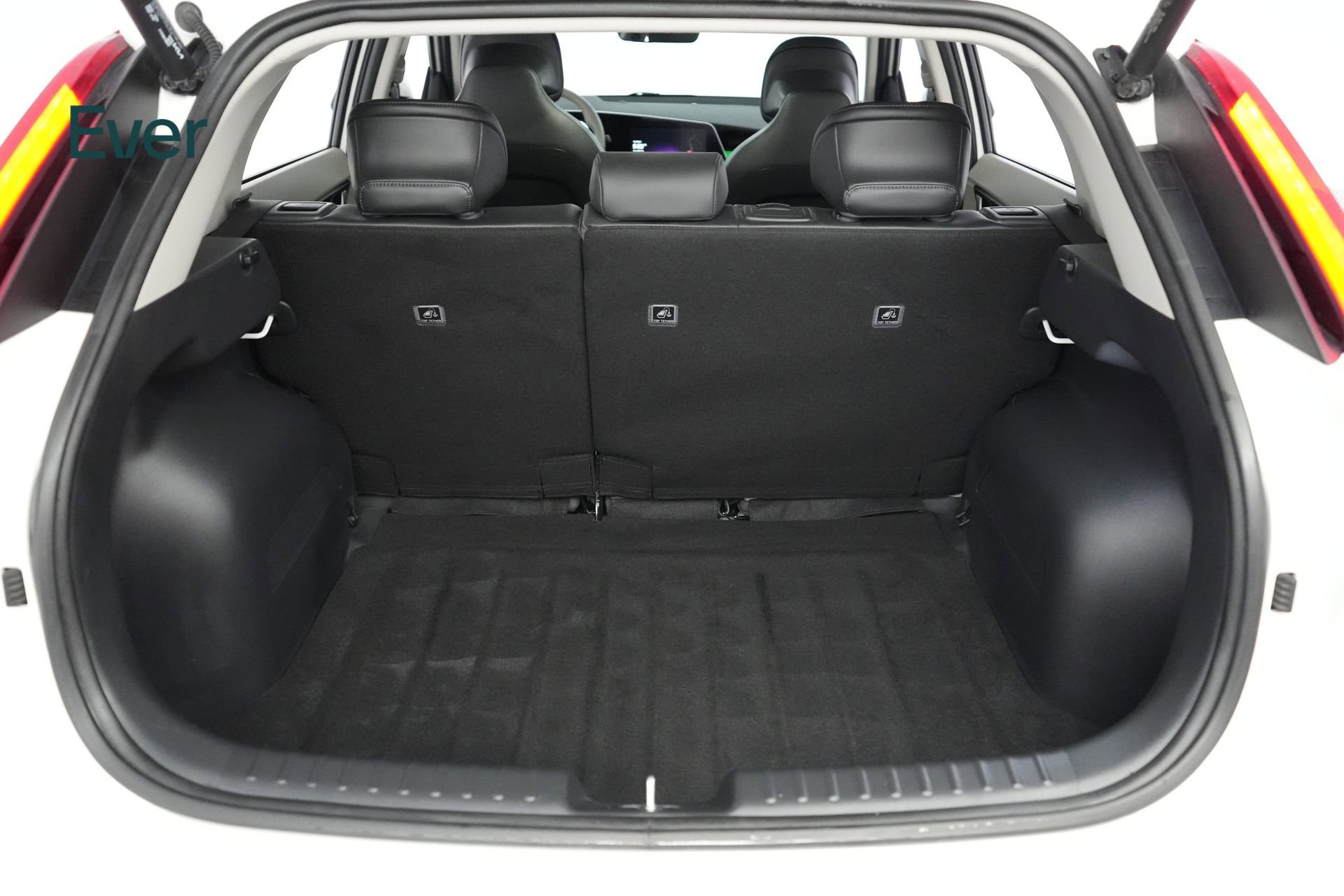 Used 2023 Kia Niro Wave w/ Wave Preserve Package FWD image 8