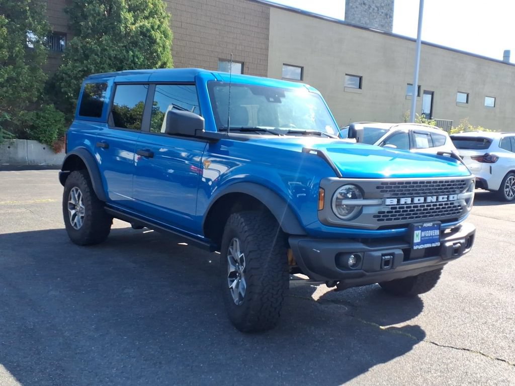 Used 2025 Ford Bronco Badlands AWD/4WD image 4