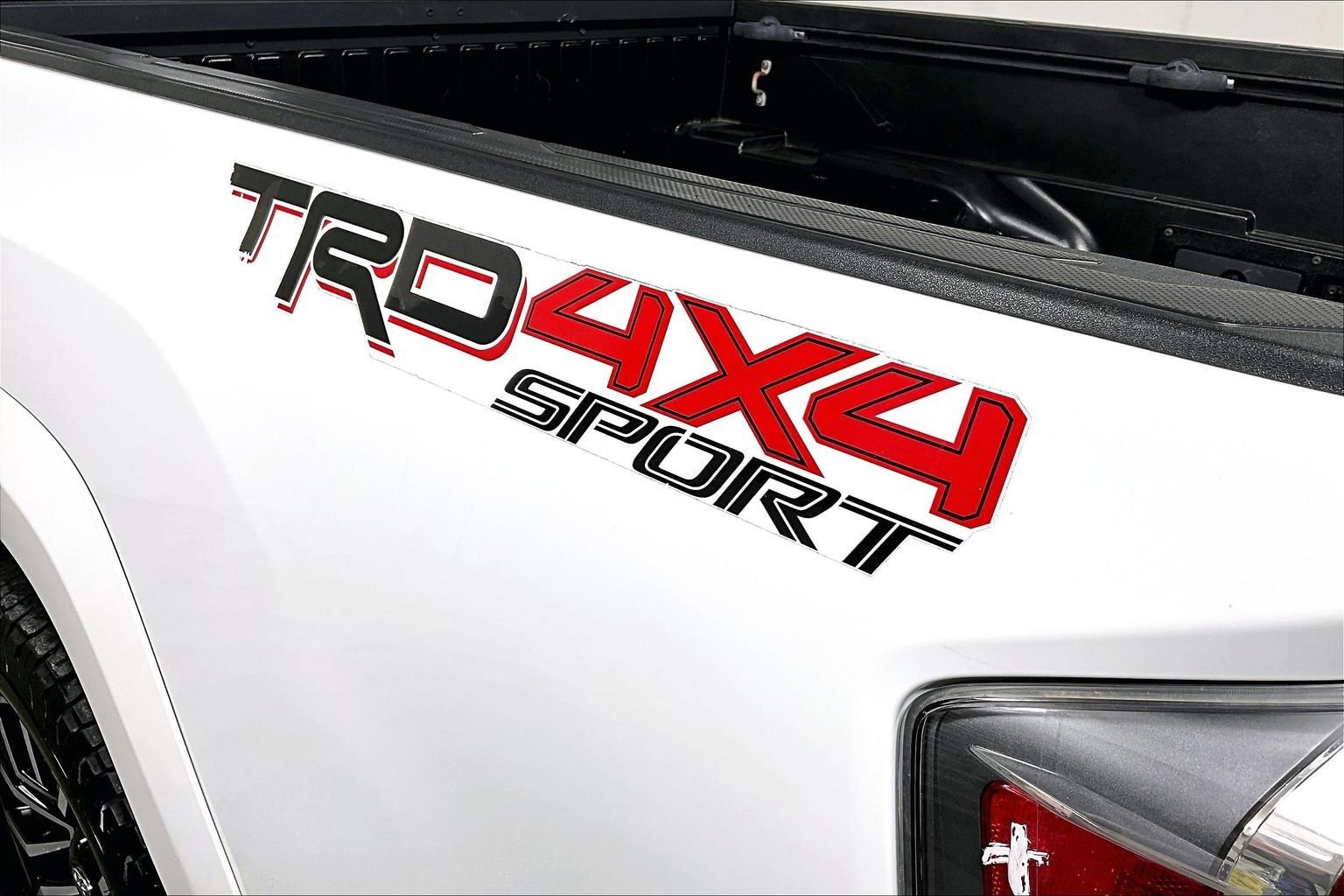 Used 2020 Toyota Tacoma TRD Sport image 14