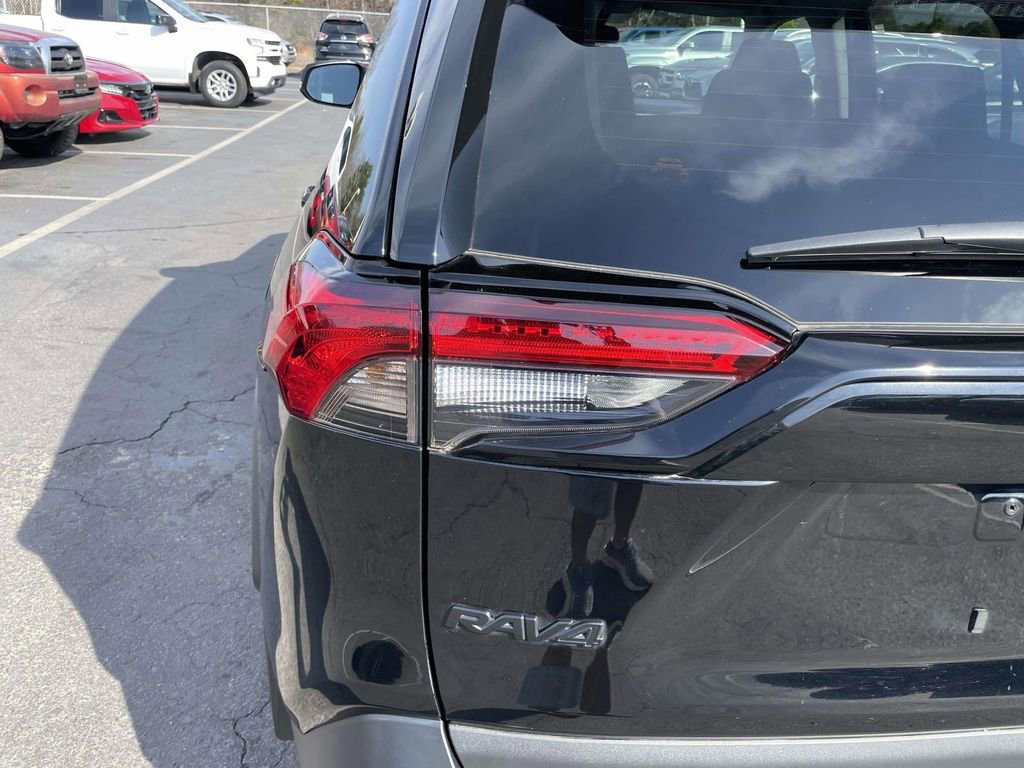 Used 2024 Toyota RAV4 AWD Hybrid image 19