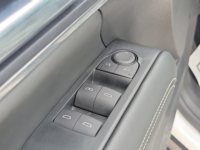 Used 2025 GMC Terrain Elevation w/ Elevation Premium Package AWD/4WD image 19