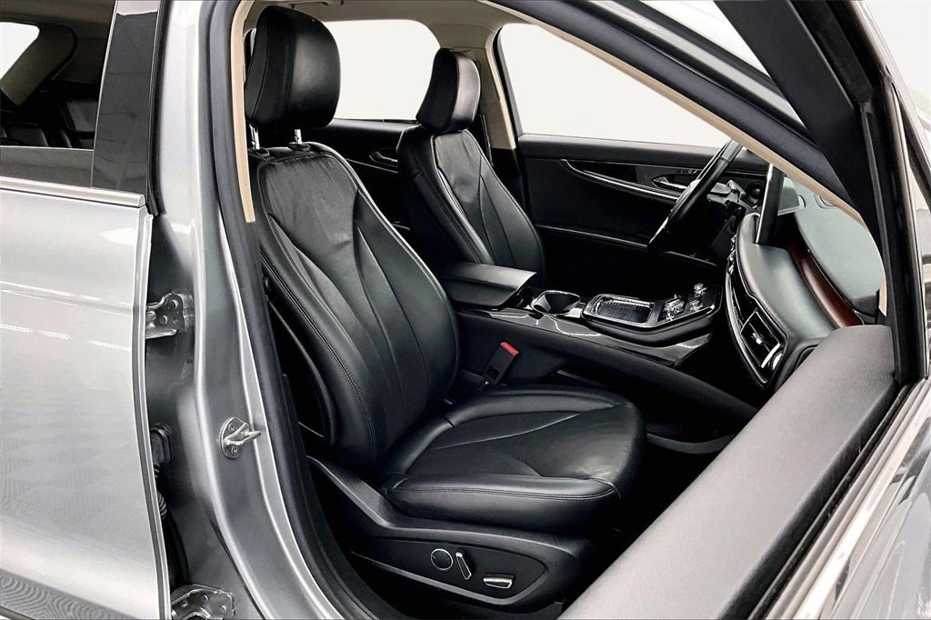 Used 2021 Lincoln Nautilus Reserve w/ Cargo Utility Package image 7