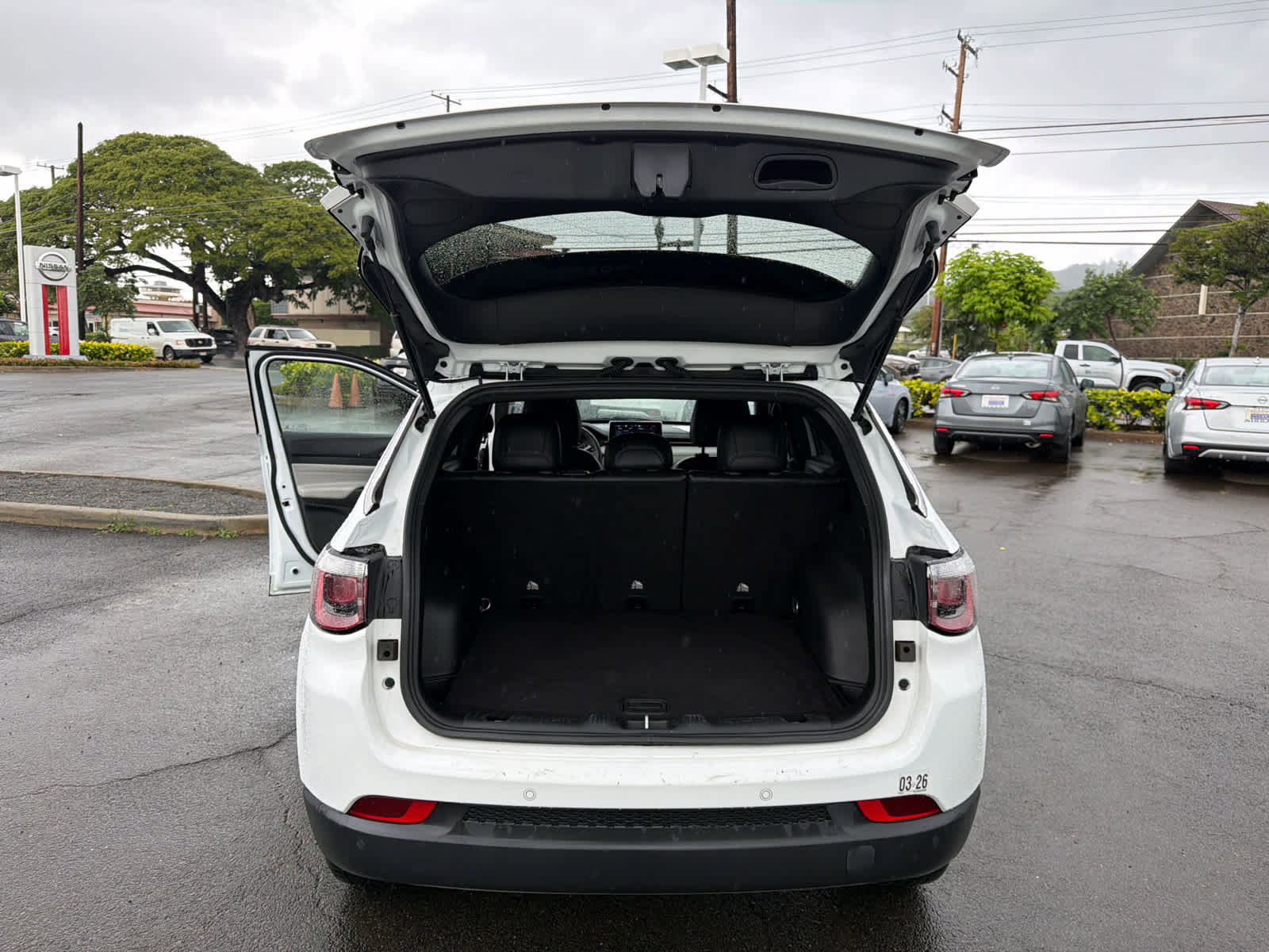 Used 2024 Jeep Compass Limited image 11