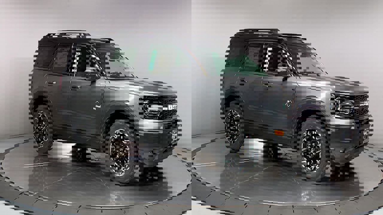 New 2025 Ford Bronco Sport Outer Banks image 2