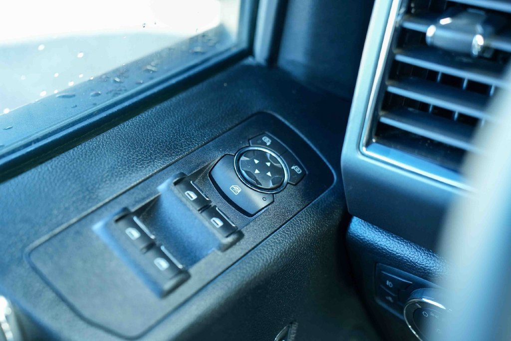 Used 2020 Ford F150 XLT w/ Equipment Group 302A Luxury AWD/4WD image 25