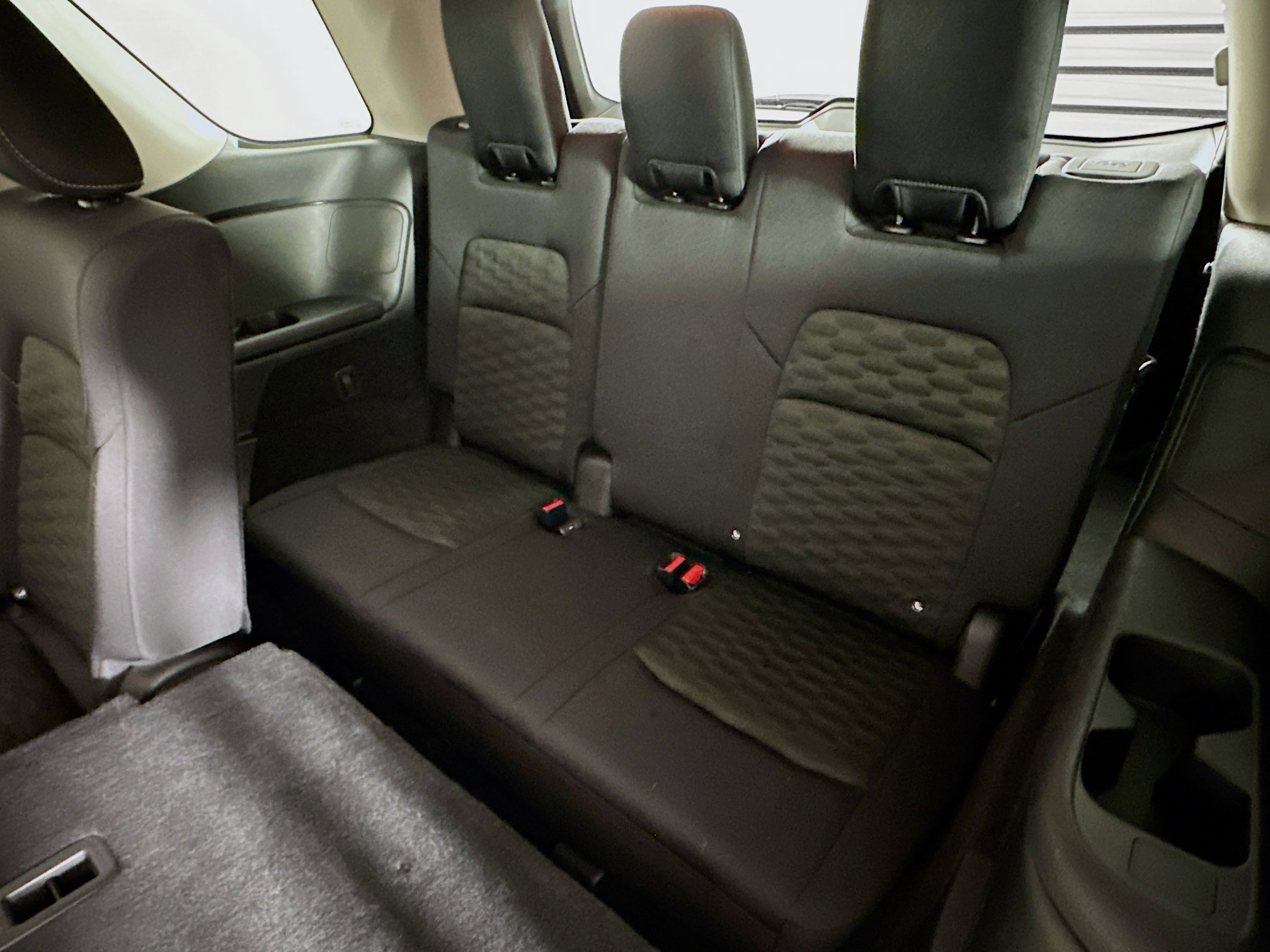 Used 2024 Nissan Pathfinder SV image 28