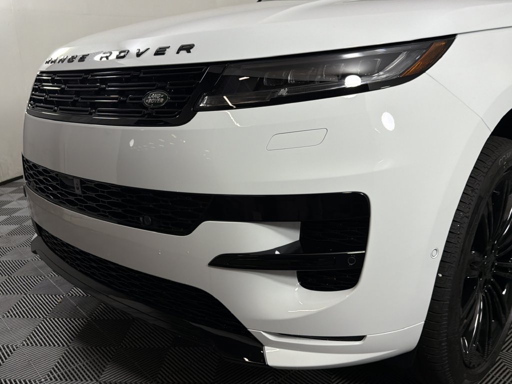 New 2027 Land Rover Range Rover Sport Dynamic SE AWD/4WD image 11