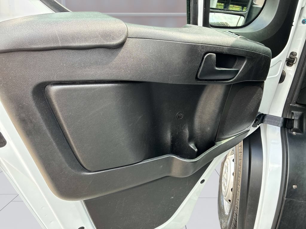 Used 2025 RAM ProMaster 2500 w/ U-Haul Equipment Group FWD image 26