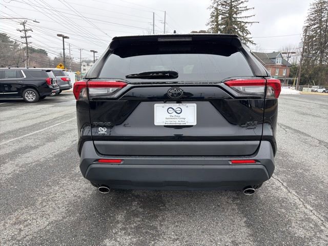 Used 2023 Toyota RAV4 XLE Premium image 7