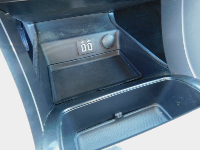 Used 2020 Ford Fusion SE image 28