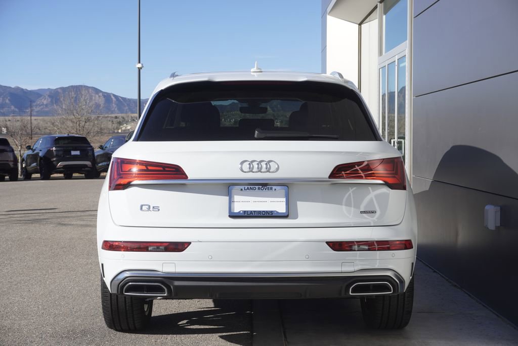 Used 2023 Audi Q5 e Premium w/ Convenience Package image 6