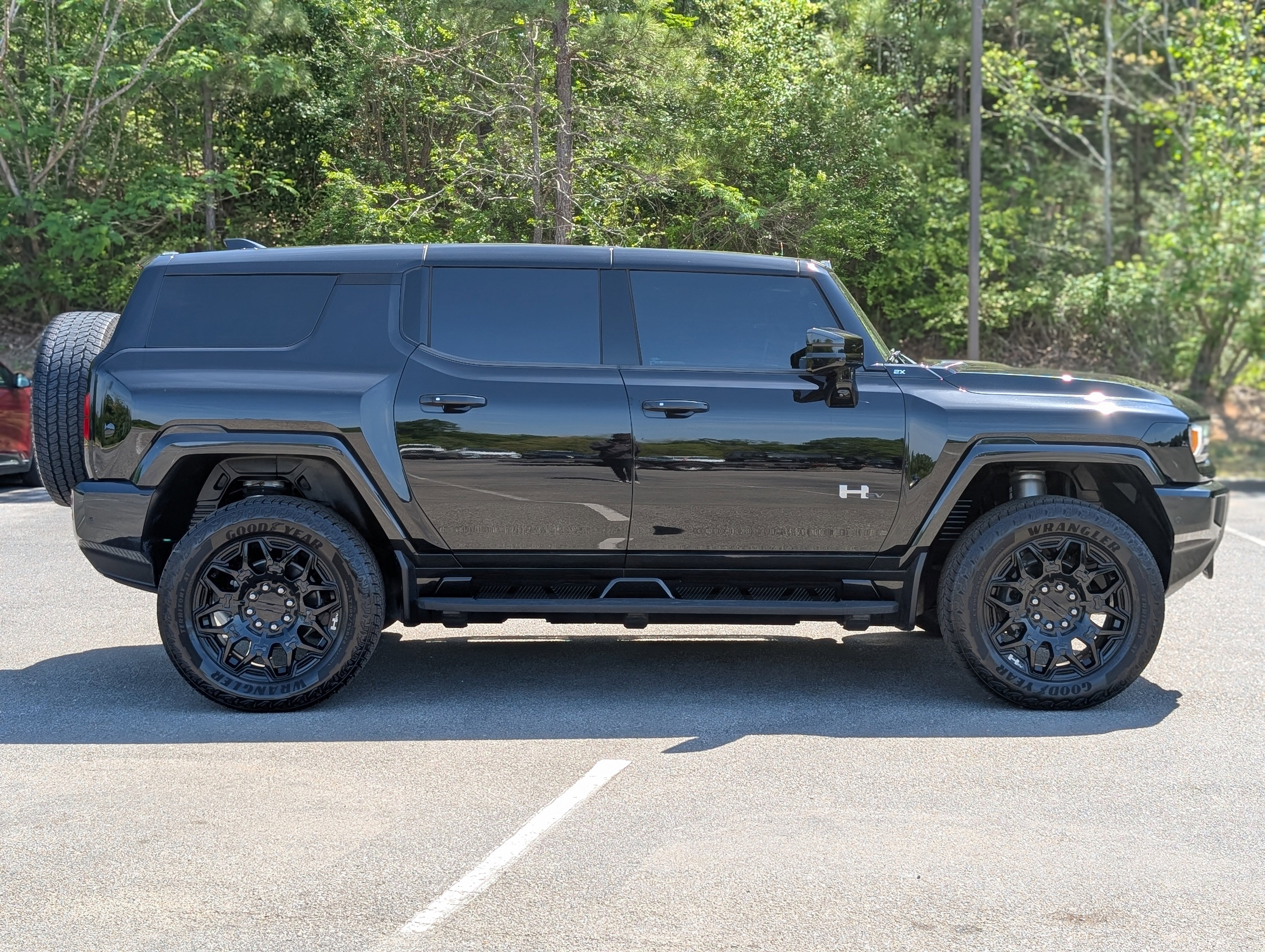 Used 2025 GMC Hummer EV 2X image 10