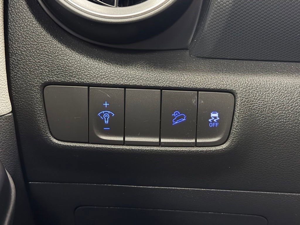 Certified 2023 Hyundai Kona Limited w/ Cargo Package image 15