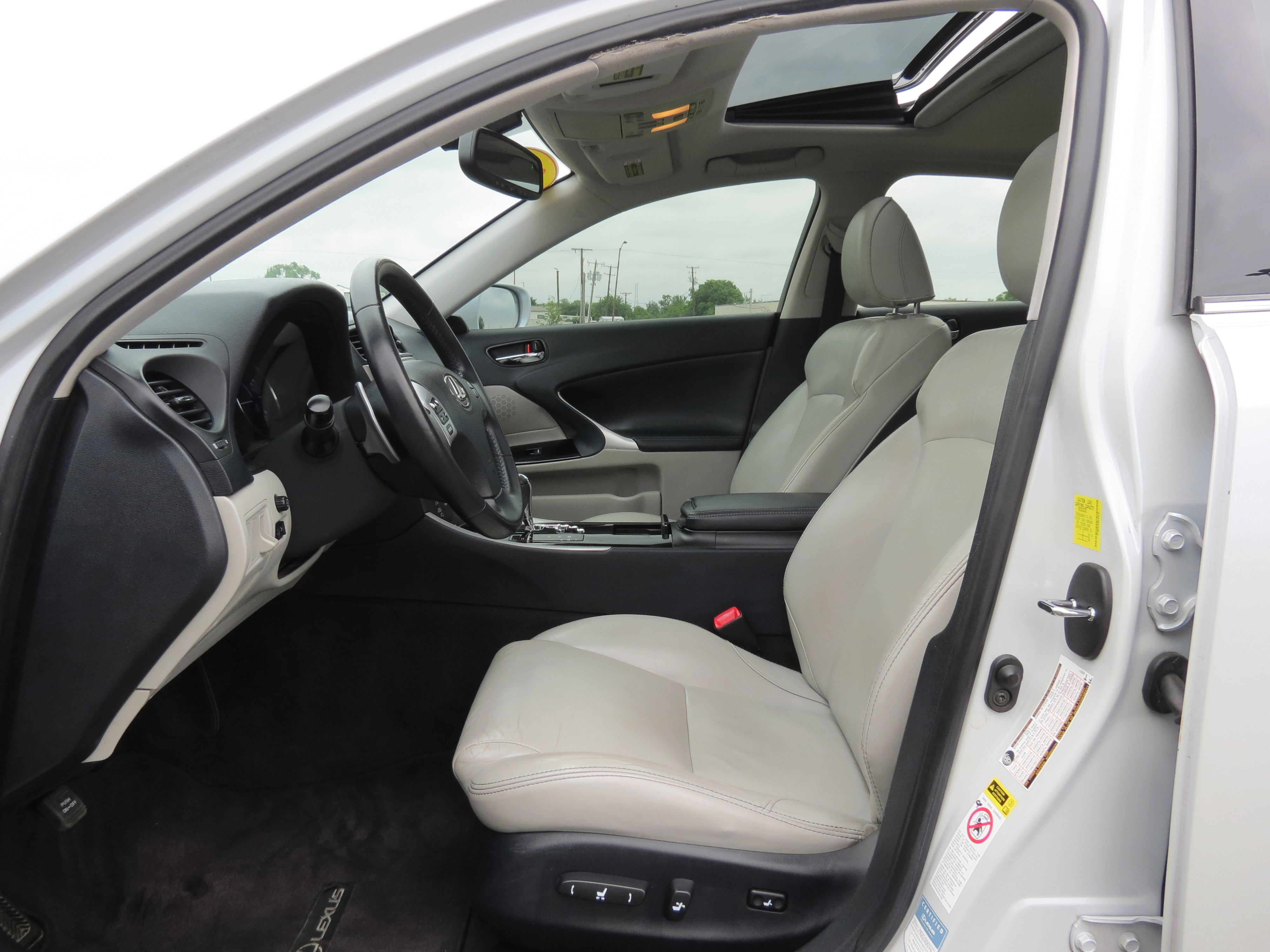 Used 2011 Lexus IS 250 RWD image 30