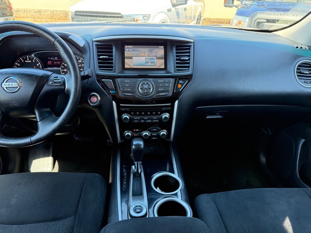 Used 2016 Nissan Pathfinder SV image 21