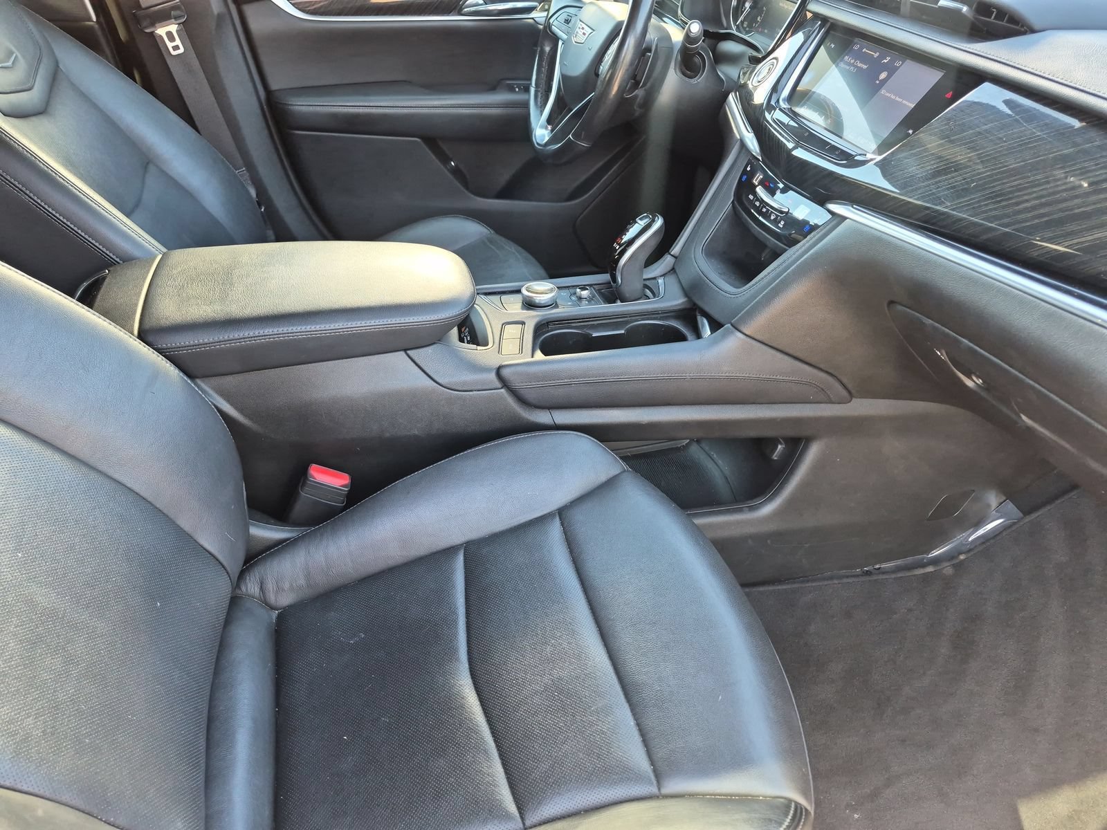 Used 2020 Cadillac XT6 Premium Luxury AWD/4WD image 22