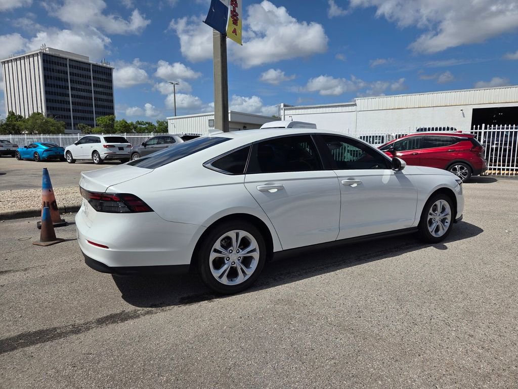 Used 2025 Honda Accord LX image 12