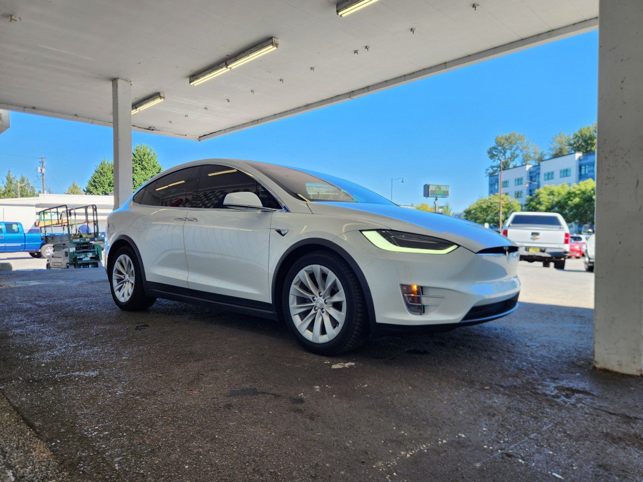 Used 2017 Tesla Model X 100D AWD/4WD image 7