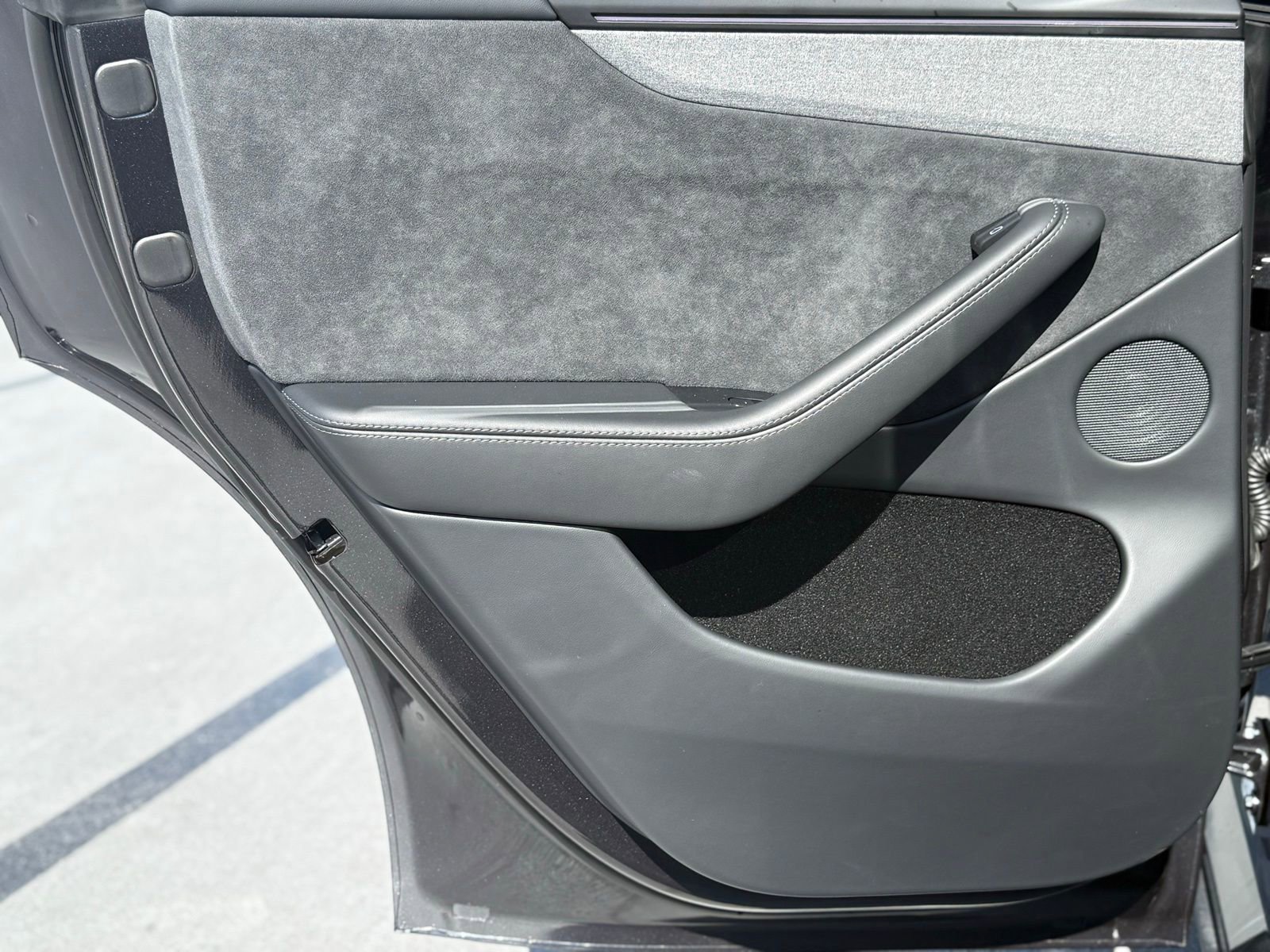 Used 2026 Tesla Model Y Long Range image 40