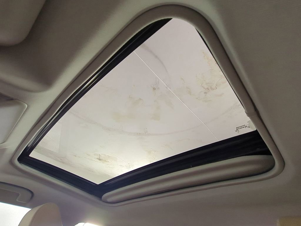 Used 2020 Toyota RAV4 XLE w/ Convenience Package FWD image 24