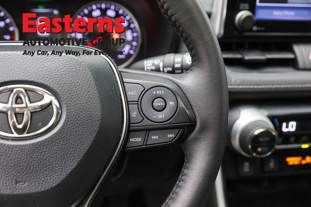 Used 2021 Toyota RAV4 XLE w/ Convenience Package image 16