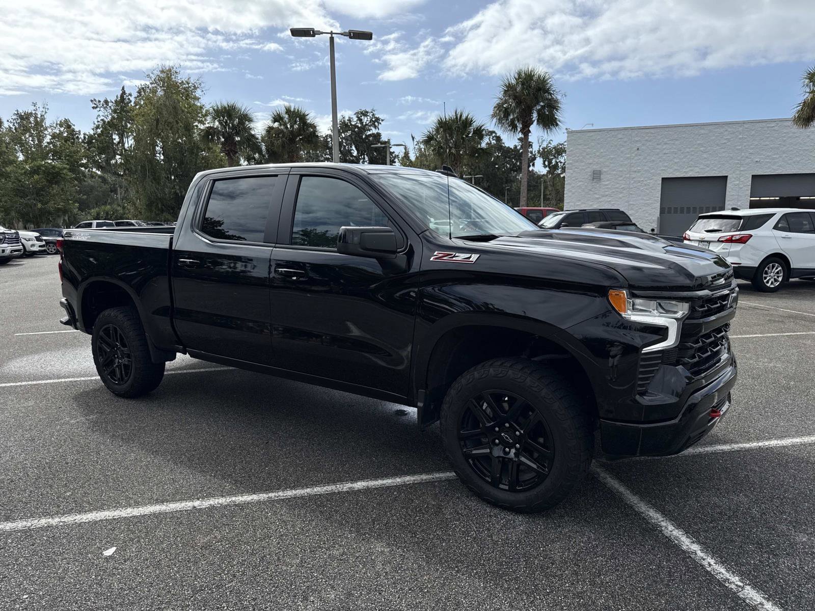 Used 2024 Chevrolet Silverado 1500 LT Trail Boss w/ Convenience Package II image 1
