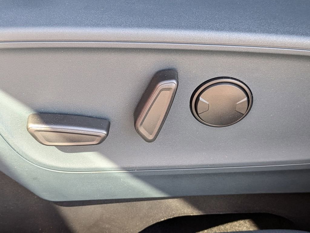 New 2025 Ford Maverick XLT w/ XLT Luxury Package image 15