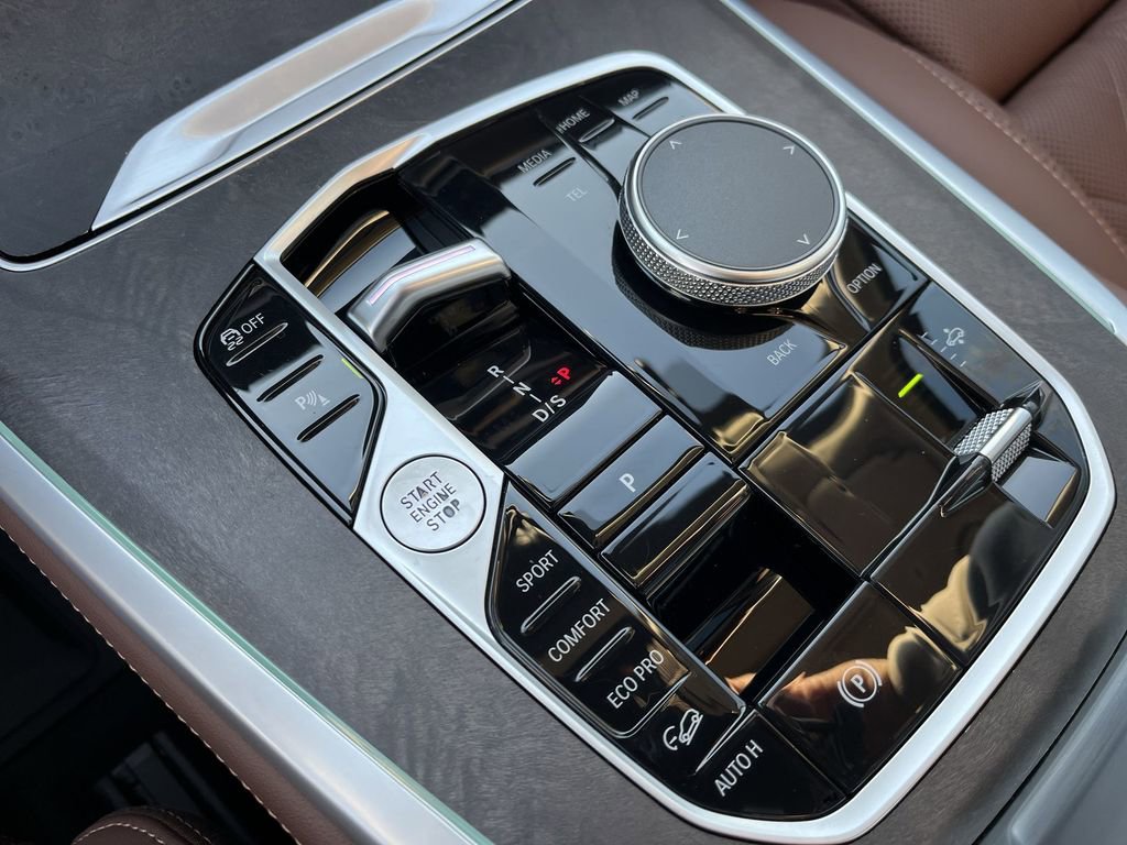 Certified 2024 BMW X7 xDrive40i image 20