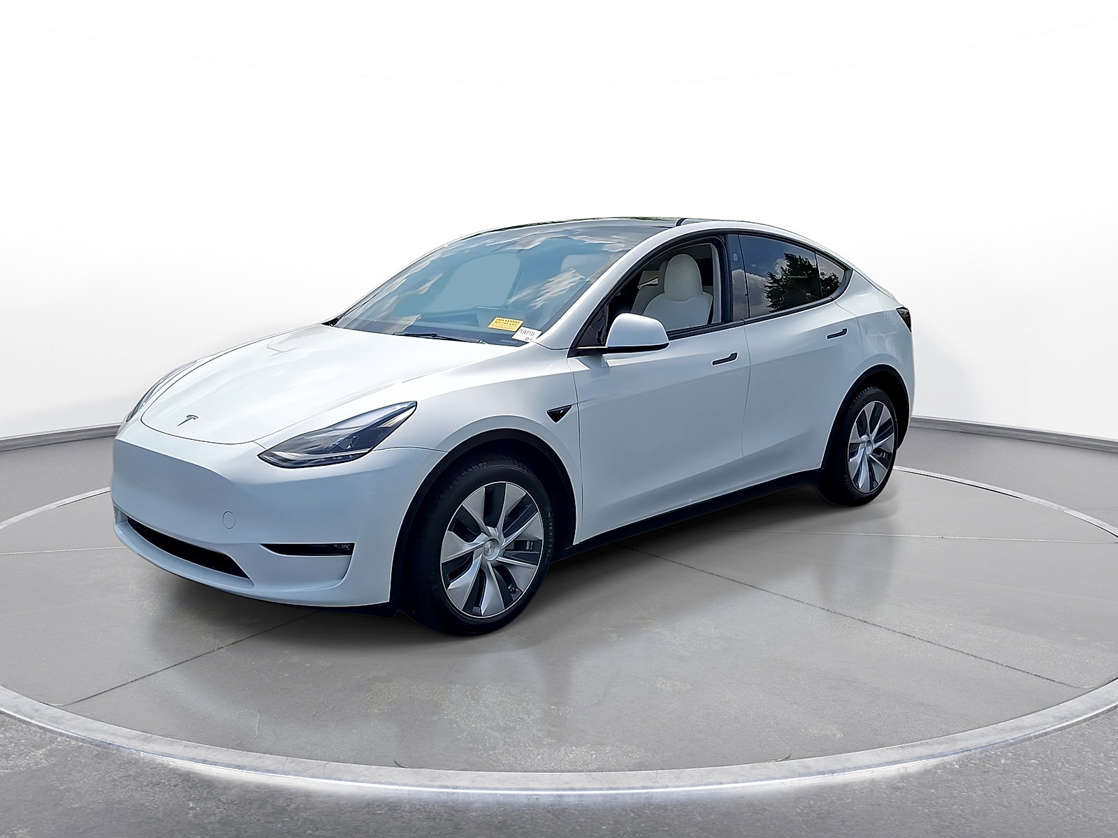 Used 2023 Tesla Model Y Long Range AWD/4WD image 4