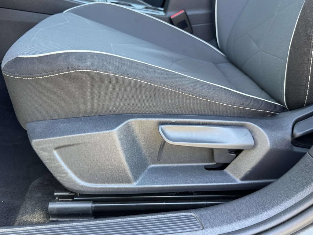 Used 2025 Volkswagen Jetta Sport FWD image 18