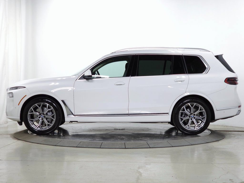 Used 2026 BMW X7 xDrive40i AWD/4WD image 5