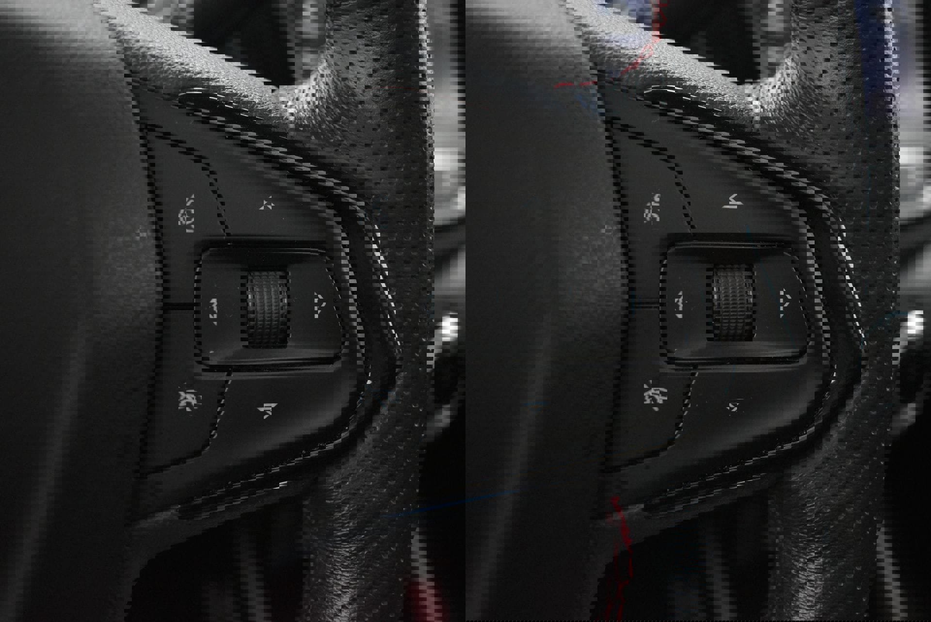 Used 2022 Chevrolet TrailBlazer RS w/ Sun and Liftgate Package image 20