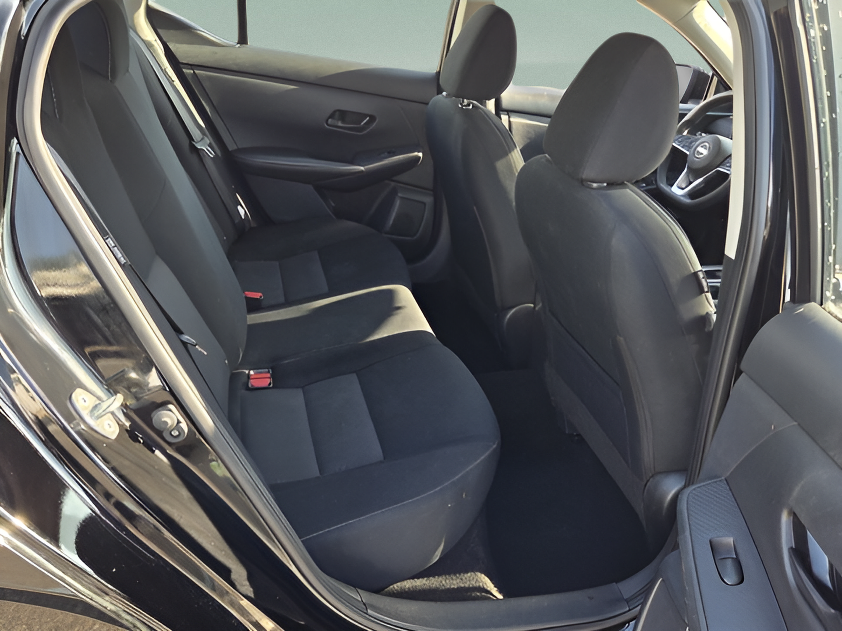 Used 2024 Nissan Sentra SV FWD image 14
