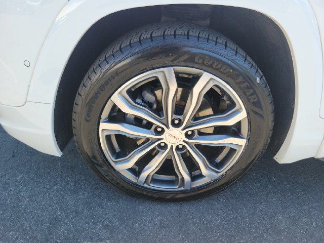 Used 2018 GMC Terrain Denali w/ LPO, 'HIT The Road' Package FWD image 34