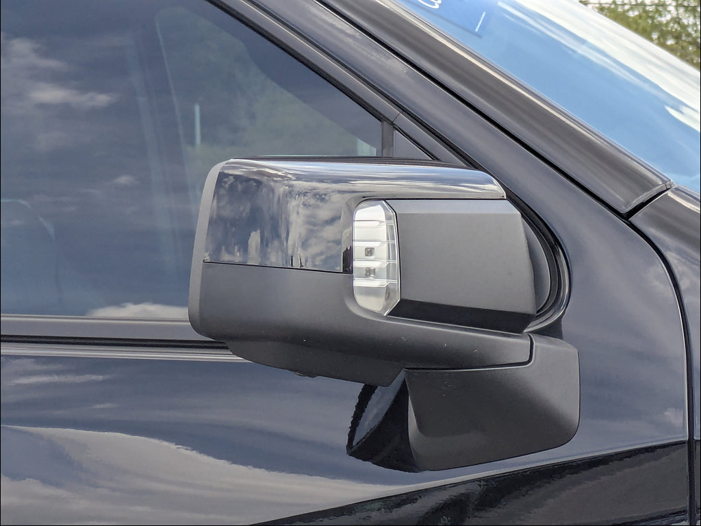 Used 2025 Chevrolet Silverado 1500 High Country w/ Midnight Edition AWD/4WD image 14