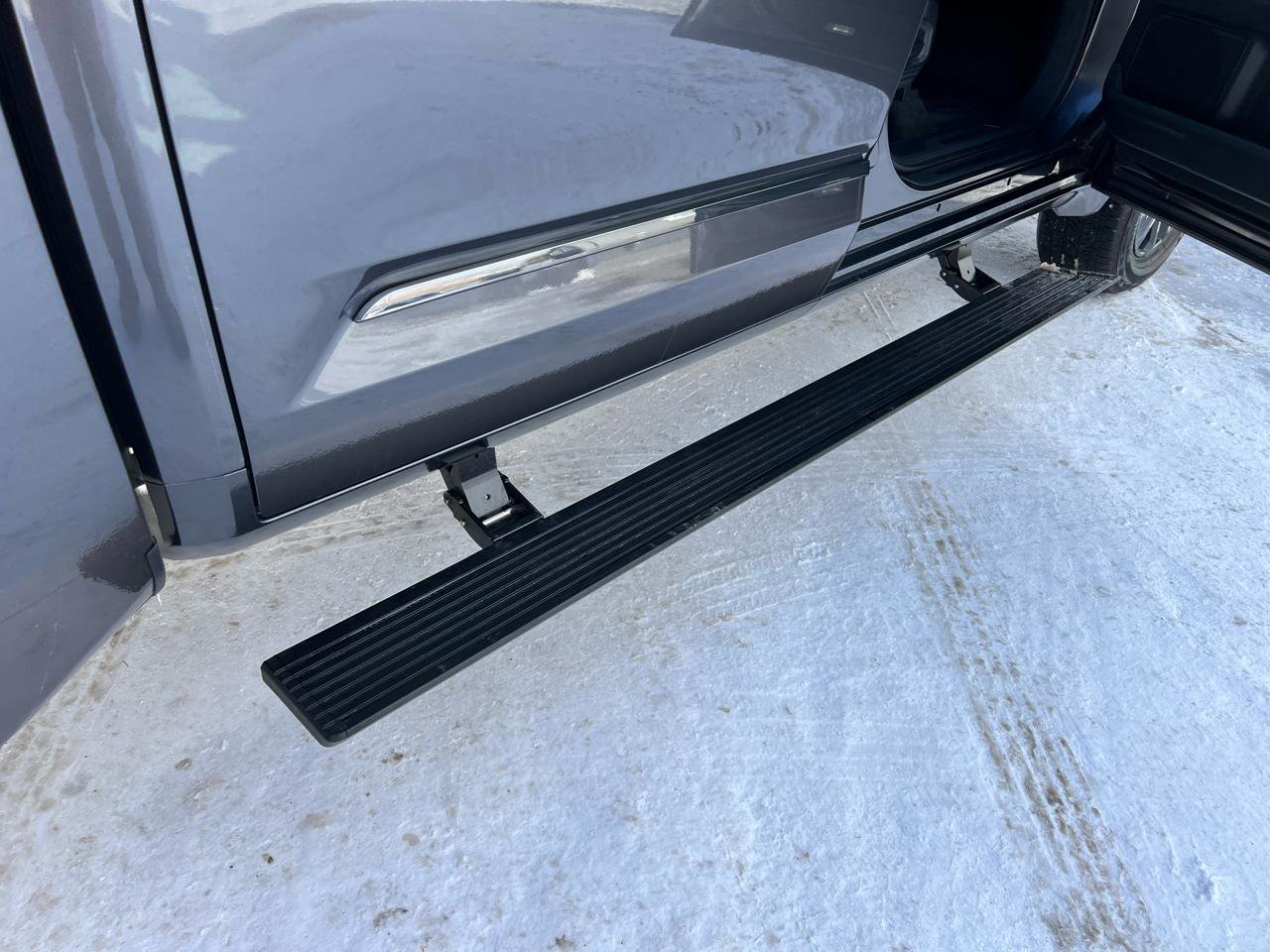 Used 2025 Toyota Tundra Platinum image 11