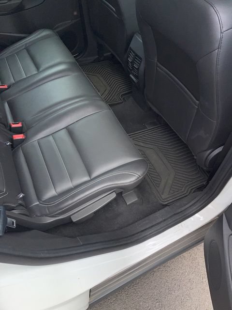 Used 2016 Ford C-MAX Energi SEL w/ Equipment Group 302A FWD image 6