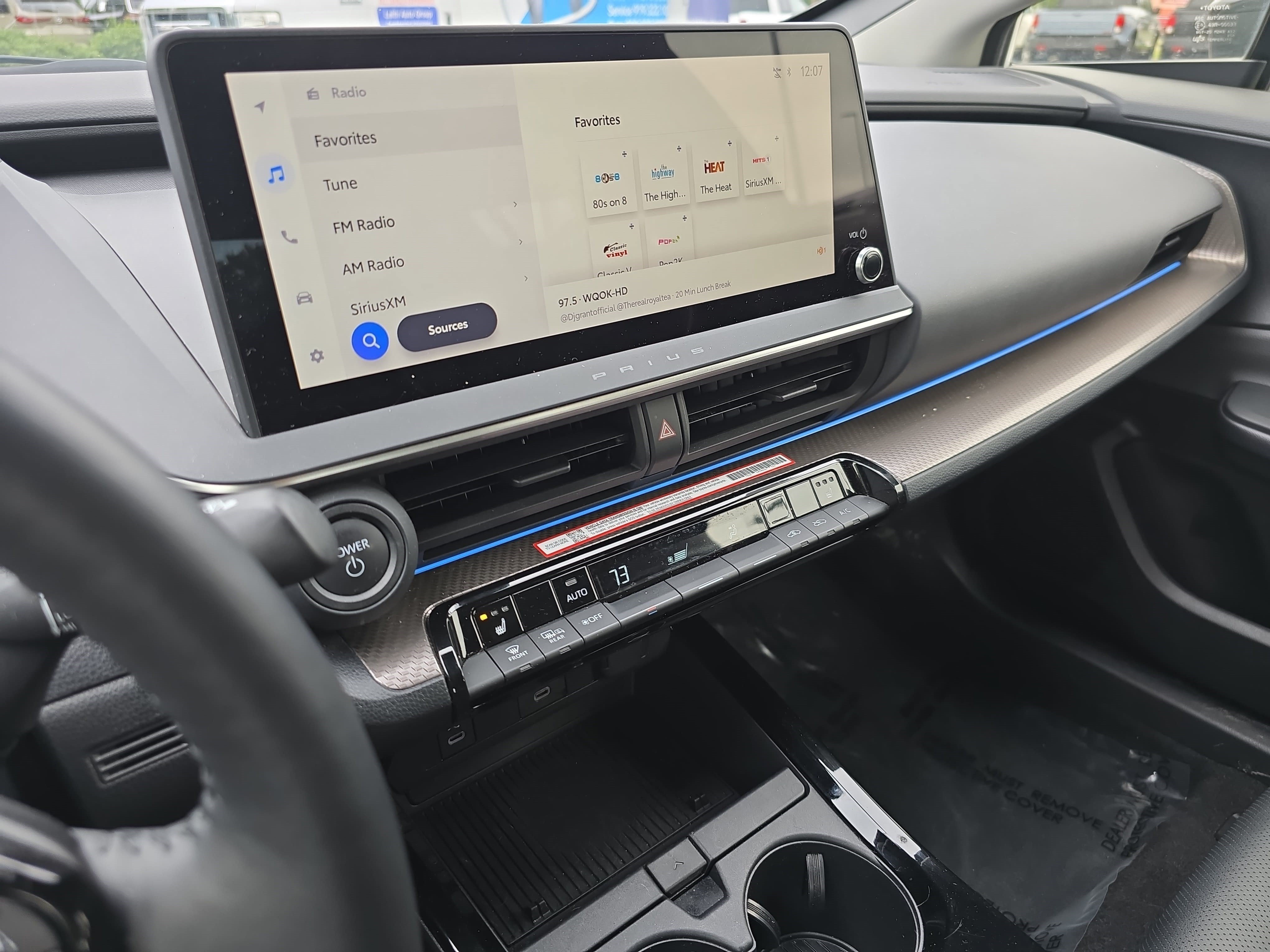 Used 2025 Toyota Prius XLE FWD image 19