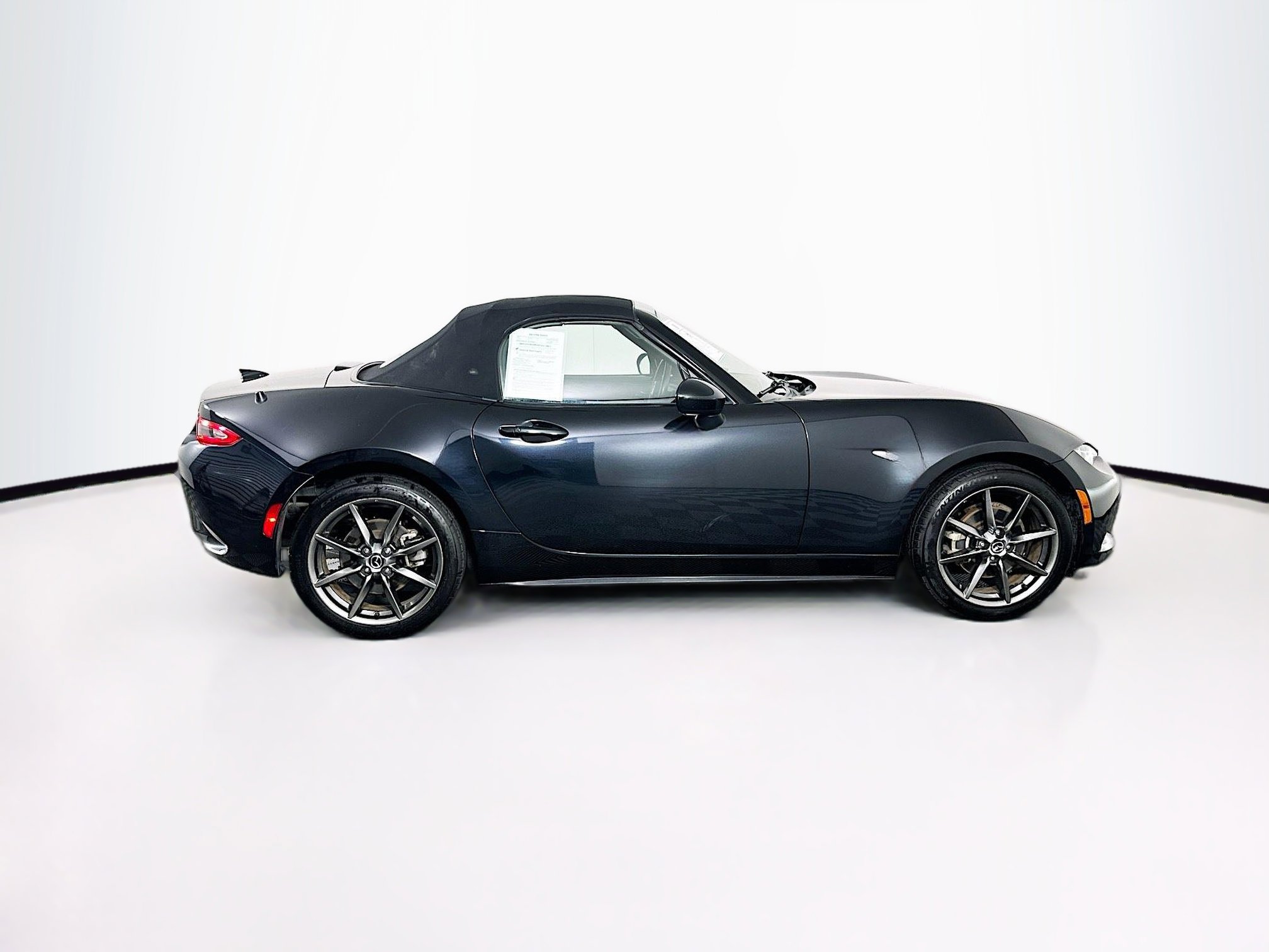 Used 2016 MAZDA MX-5 Miata Grand Touring RWD image 10