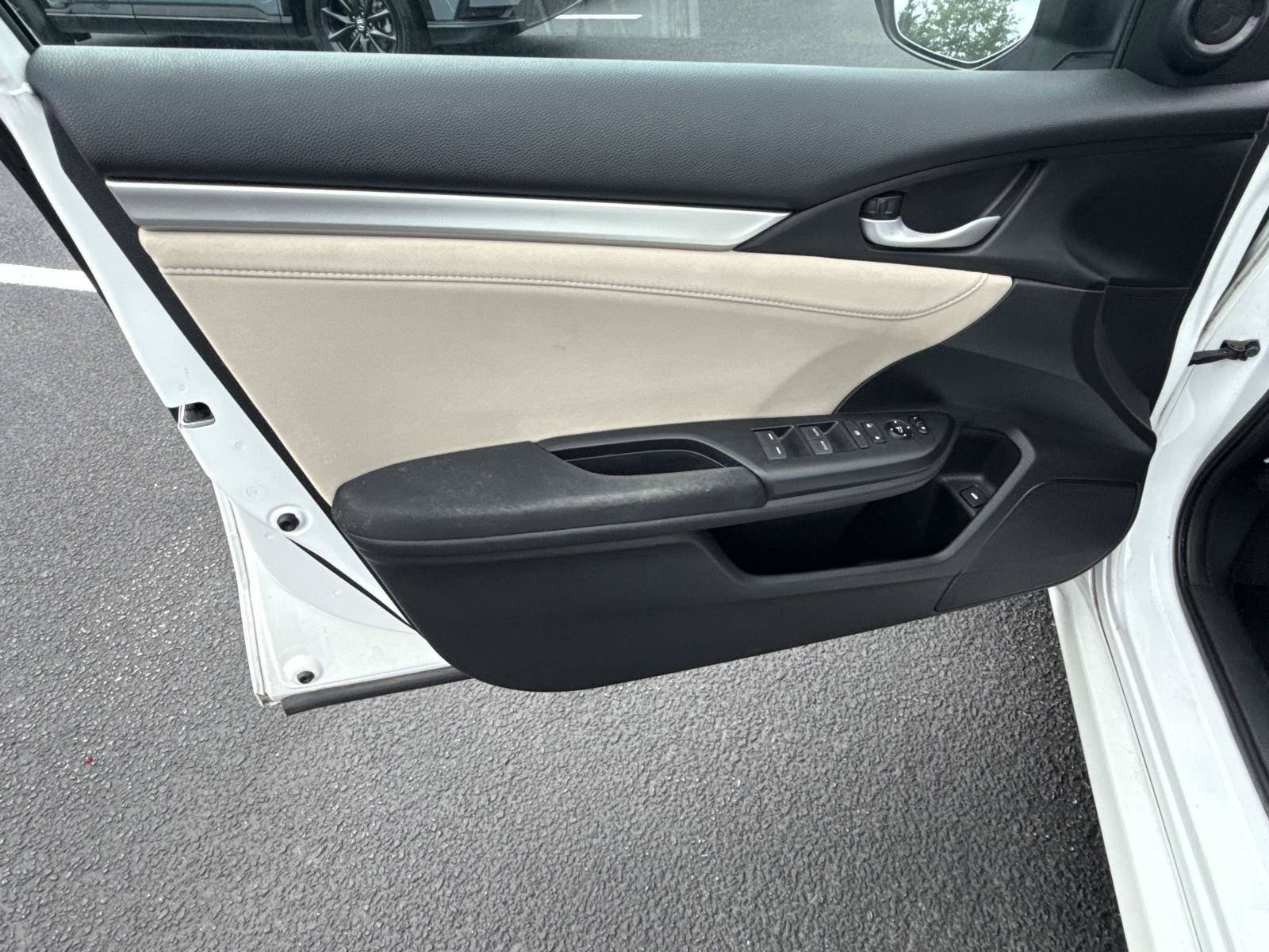 Used 2016 Honda Civic EX image 17