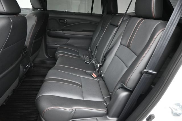 Certified 2025 Honda Passport TrailSport image 23