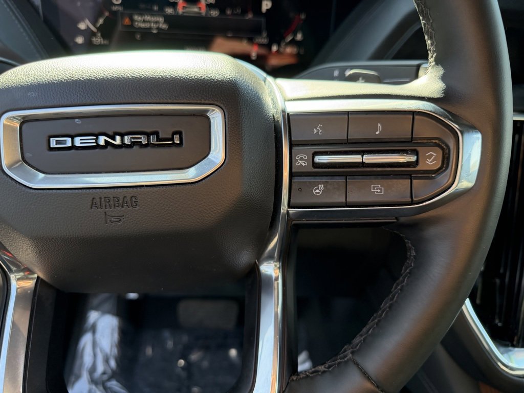 Used 2025 GMC Yukon Denali image 19