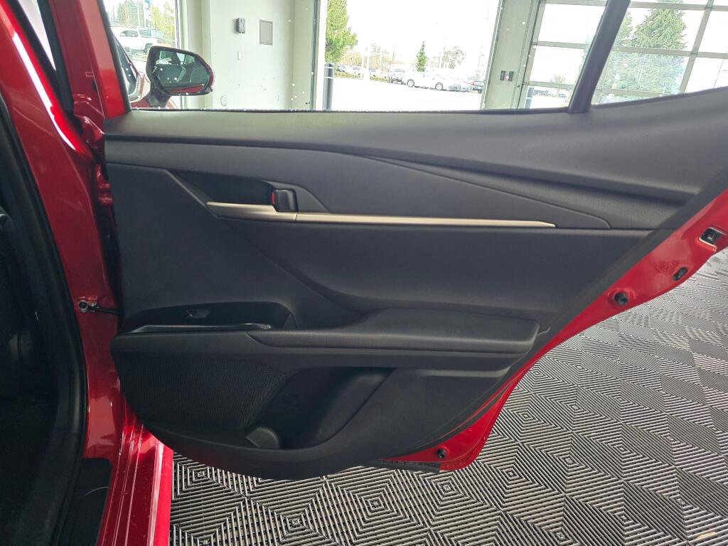 Used 2025 Toyota Camry SE image 41