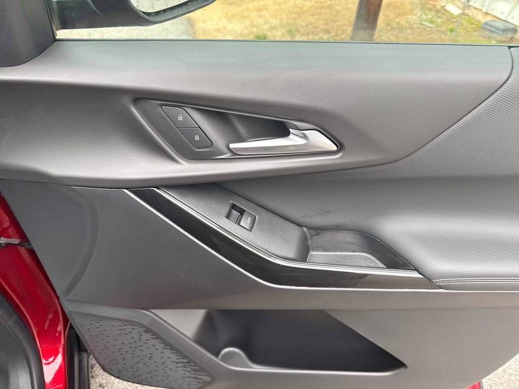 New 2026 Chevrolet Equinox LT image 32